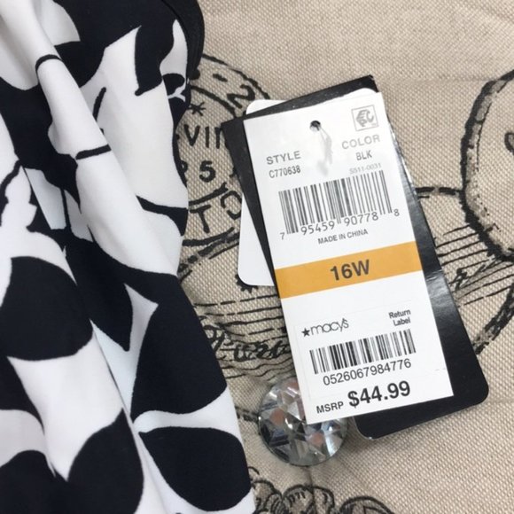 Island Escape Underwire Tankini Swim Top - Picture 9 of 10